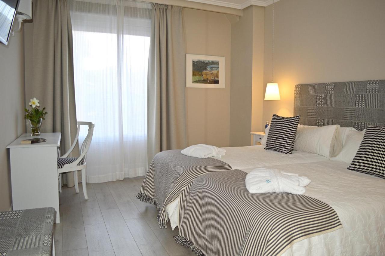 Ares Hotel Zamora Exterior photo