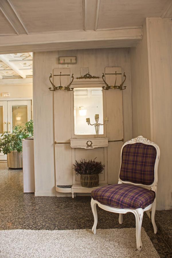 Ares Hotel Zamora Exterior photo