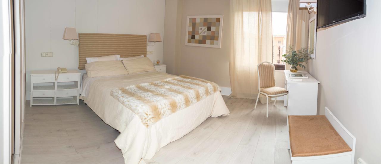 Ares Hotel Zamora Exterior photo